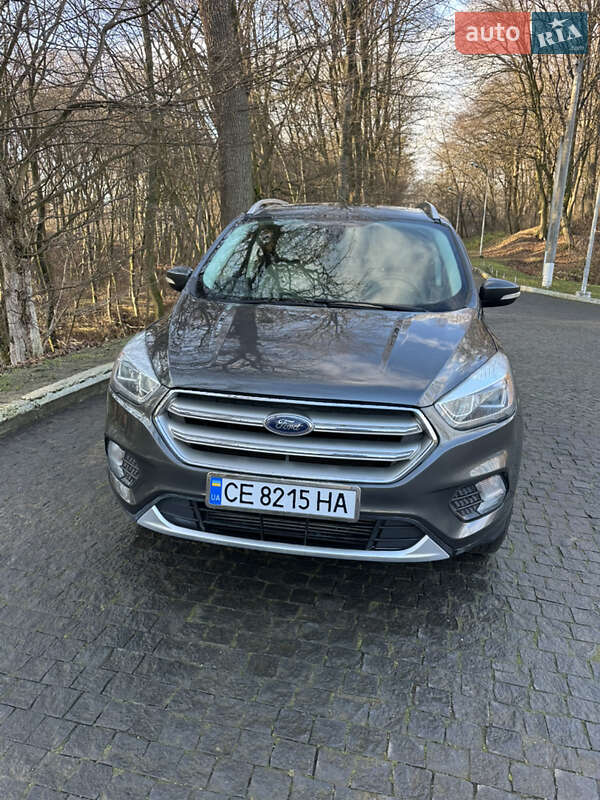 Позашляховик / Кросовер Ford Escape 2017 в Чернівцях