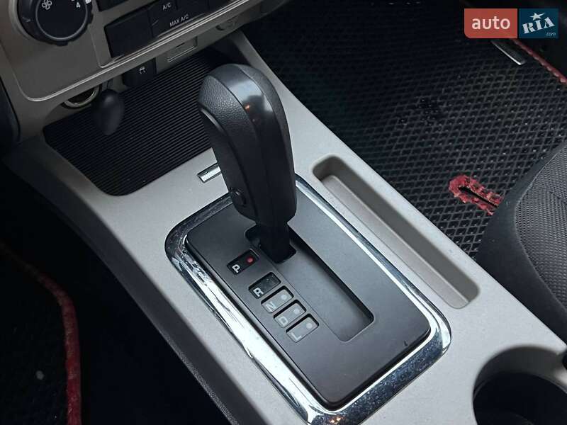 Позашляховик / Кросовер Ford Escape 2009 в Києві