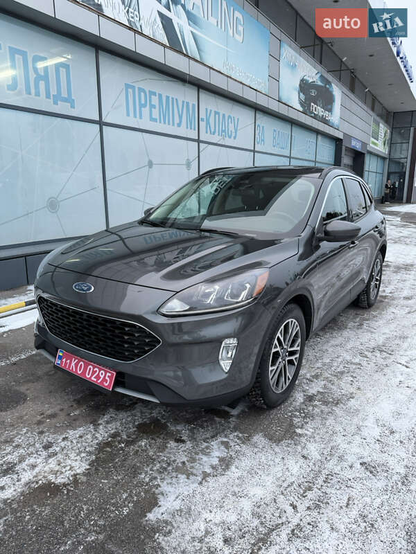 Позашляховик / Кросовер Ford Escape 2020 в Полтаві