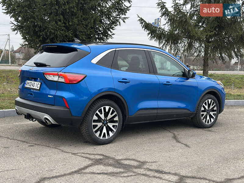 Внедорожник / Кроссовер Ford Escape 2020 в Житомире