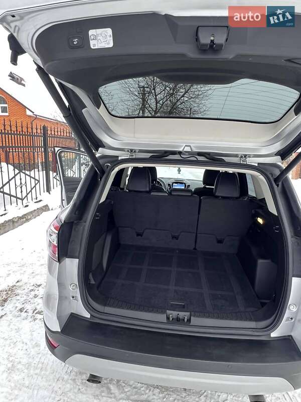 Позашляховик / Кросовер Ford Escape 2018 в Луцьку