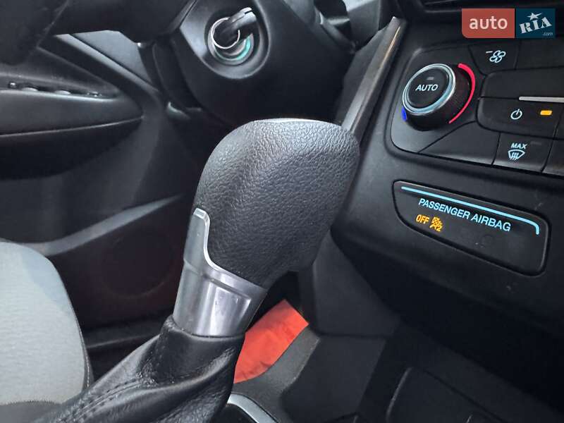 Позашляховик / Кросовер Ford Escape 2017 в Миргороді