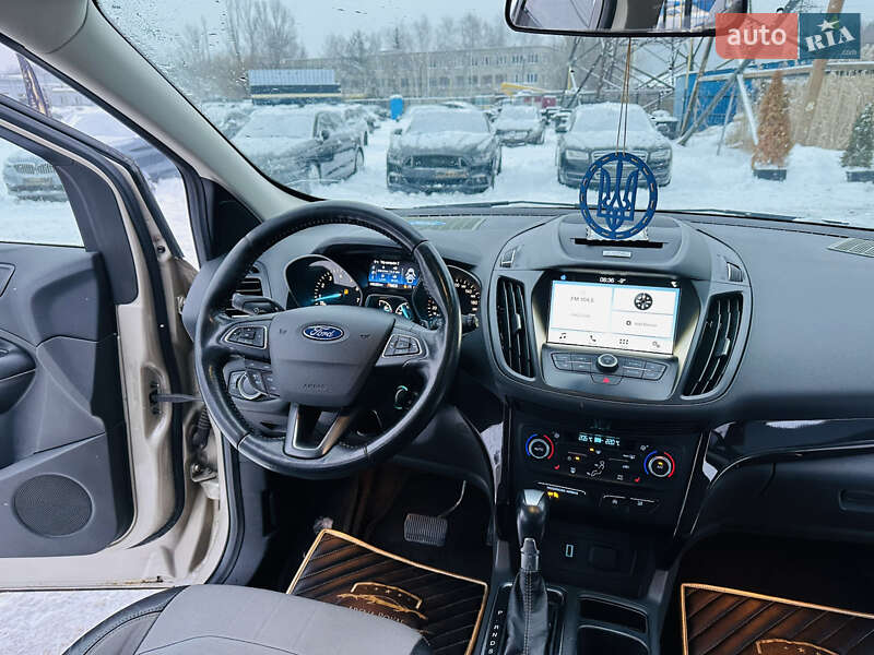 Внедорожник / Кроссовер Ford Escape 2017 в Харькове