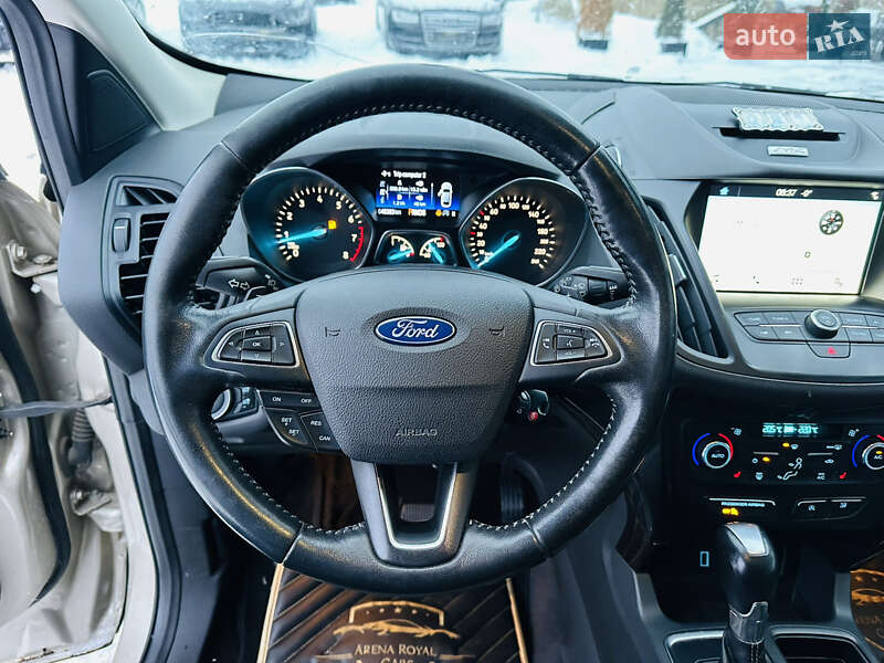 Внедорожник / Кроссовер Ford Escape 2017 в Харькове