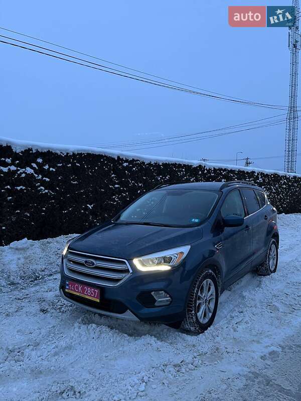 Позашляховик / Кросовер Ford Escape 2018 в Львові