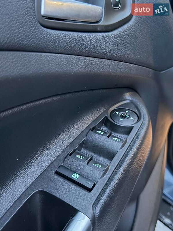 Позашляховик / Кросовер Ford Escape 2018 в Львові