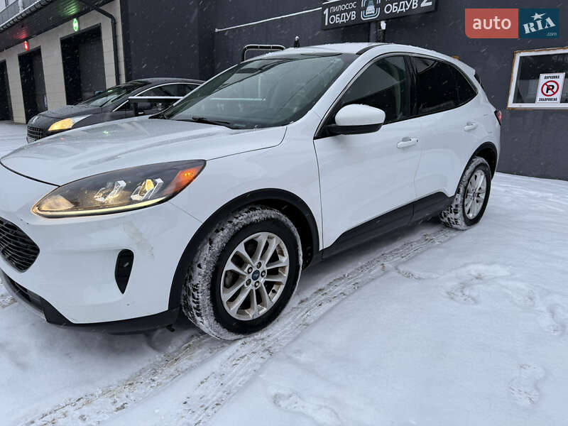 Внедорожник / Кроссовер Ford Escape 2020 в Черкассах