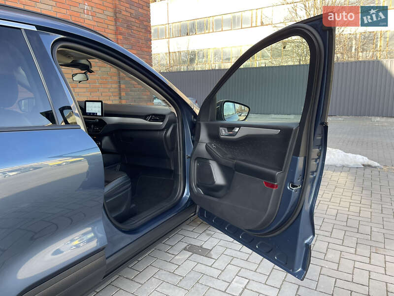 Внедорожник / Кроссовер Ford Escape 2020 в Кременчуге