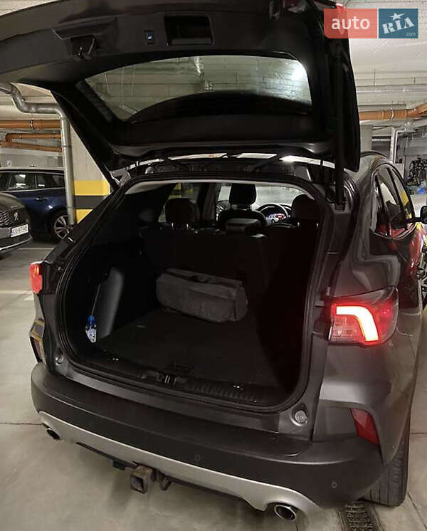 Внедорожник / Кроссовер Ford Escape 2021 в Киеве