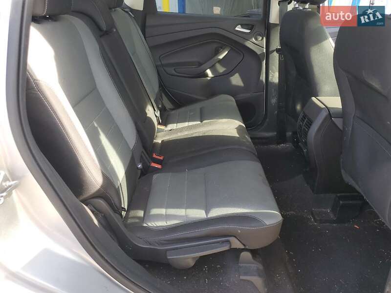 Позашляховик / Кросовер Ford Escape 2016 в Львові