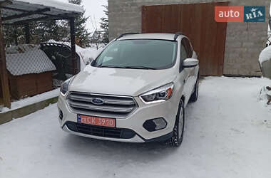 Позашляховик / Кросовер Ford Escape 2018 в Львові