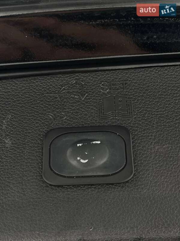 Внедорожник / Кроссовер Ford Escape 2018 в Львове