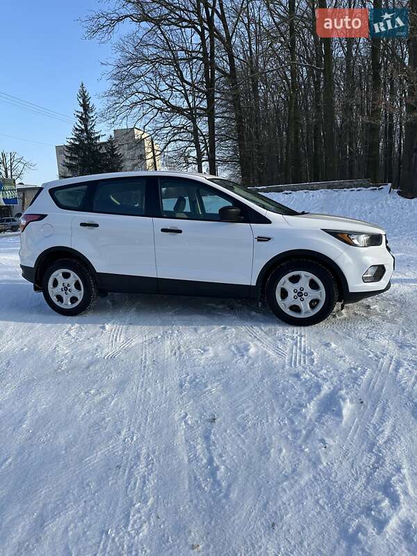Позашляховик / Кросовер Ford Escape 2018 в Вінниці