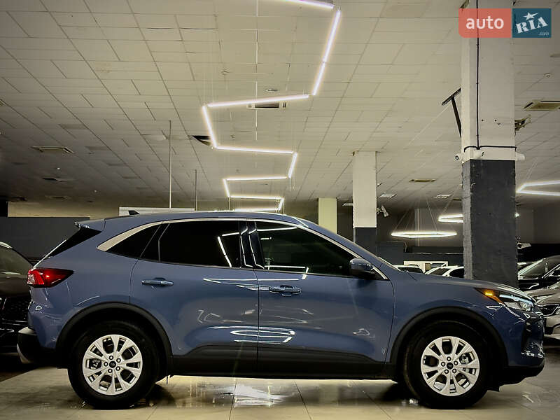 Внедорожник / Кроссовер Ford Escape 2024 в Николаеве