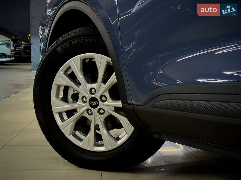 Внедорожник / Кроссовер Ford Escape 2024 в Николаеве