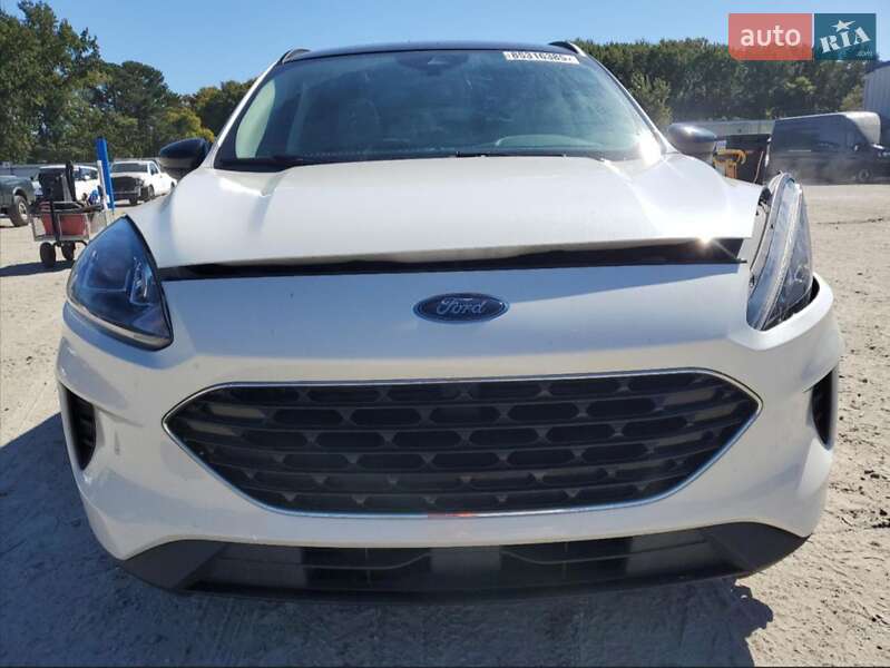 Внедорожник / Кроссовер Ford Escape 2021 в Львове