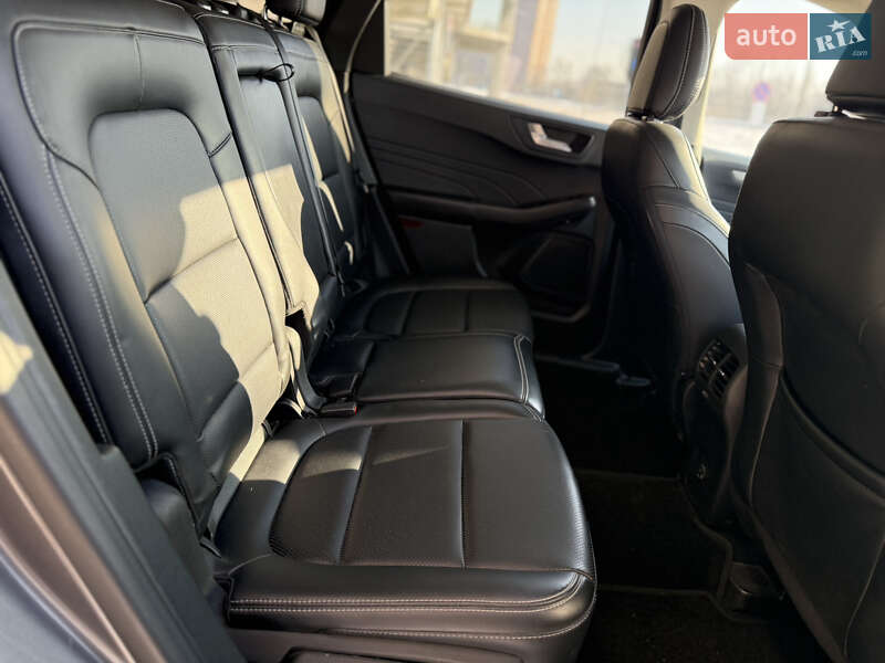 Внедорожник / Кроссовер Ford Escape 2021 в Киеве