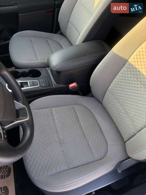 Позашляховик / Кросовер Ford Escape 2019 в Стрию