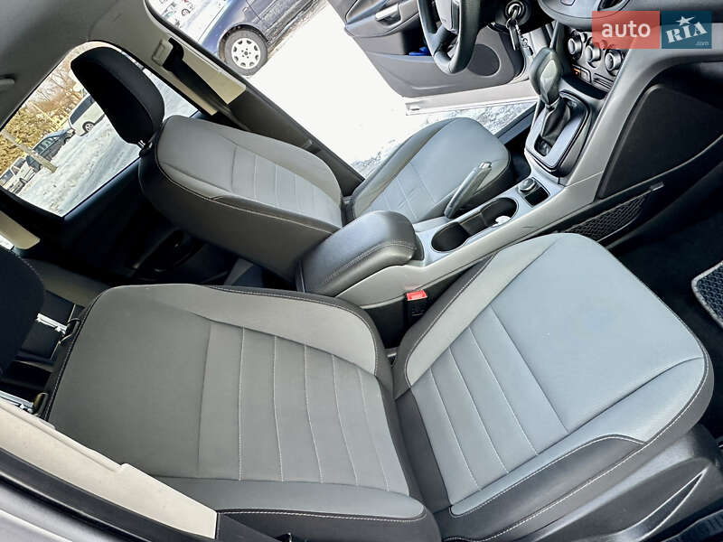 Позашляховик / Кросовер Ford Escape 2015 в Дрогобичі
