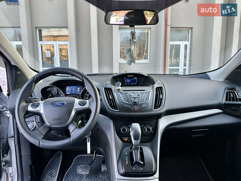 Позашляховик / Кросовер Ford Escape 2015 в Дрогобичі