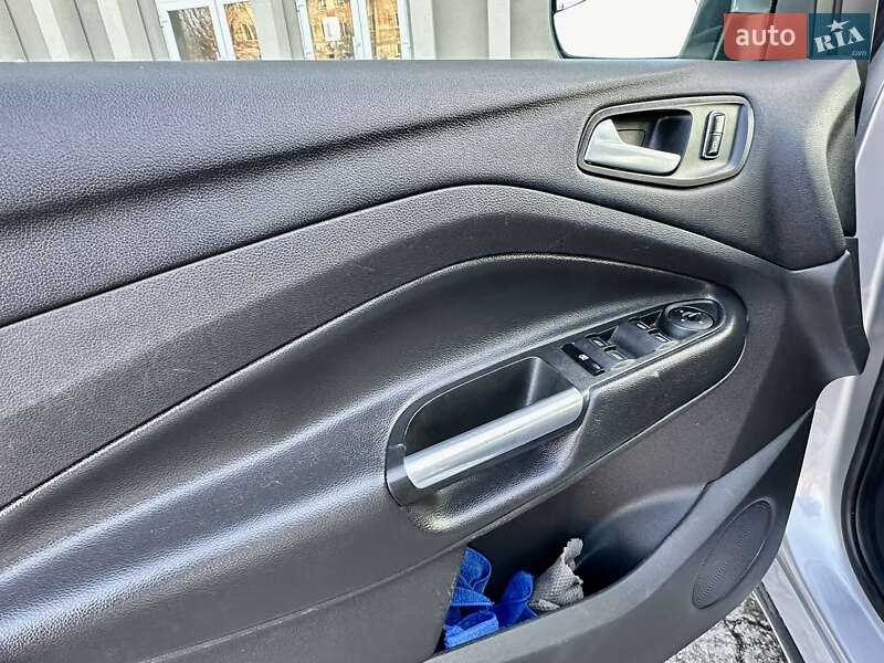 Позашляховик / Кросовер Ford Escape 2015 в Дрогобичі