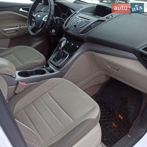 Позашляховик / Кросовер Ford Escape 2012 в Кам'янському