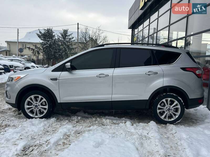 Внедорожник / Кроссовер Ford Escape 2018 в Ивано-Франковске