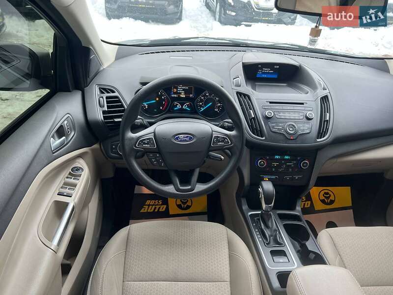 Внедорожник / Кроссовер Ford Escape 2018 в Ивано-Франковске
