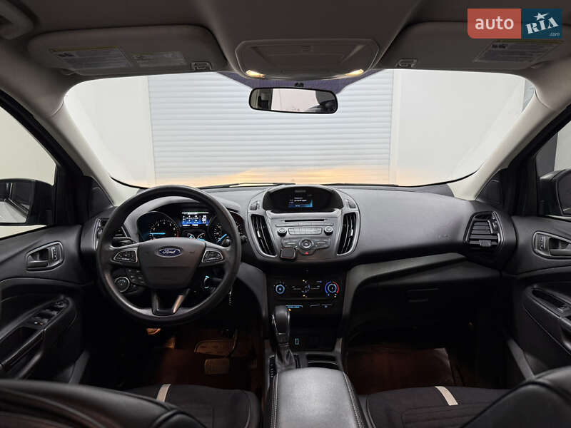 Внедорожник / Кроссовер Ford Escape 2017 в Одессе
