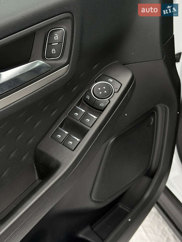 Внедорожник / Кроссовер Ford Escape 2019 в Запорожье фото 11 Внедорожник / Кроссовер Ford Escape 2019 в Запорожье