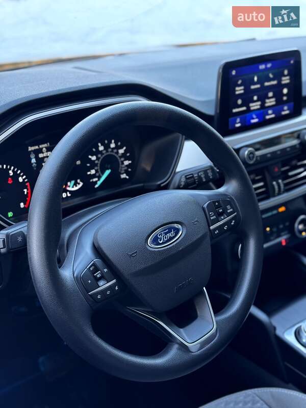 Внедорожник / Кроссовер Ford Escape 2020 в Барышевке