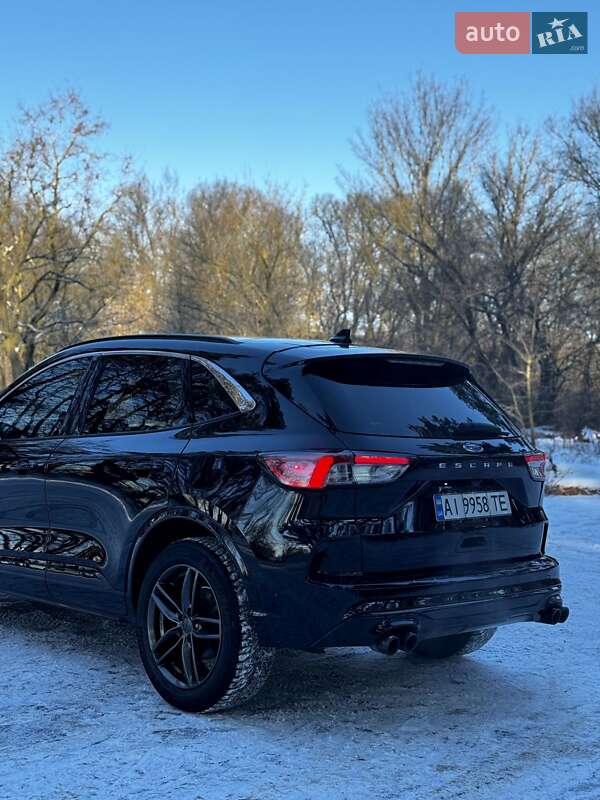 Внедорожник / Кроссовер Ford Escape 2020 в Барышевке