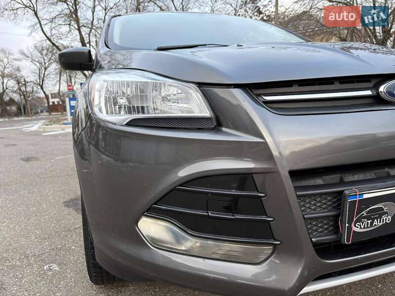 Внедорожник / Кроссовер Ford Escape 2015 в Николаеве