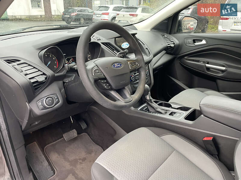 Внедорожник / Кроссовер Ford Escape 2017 в Львове