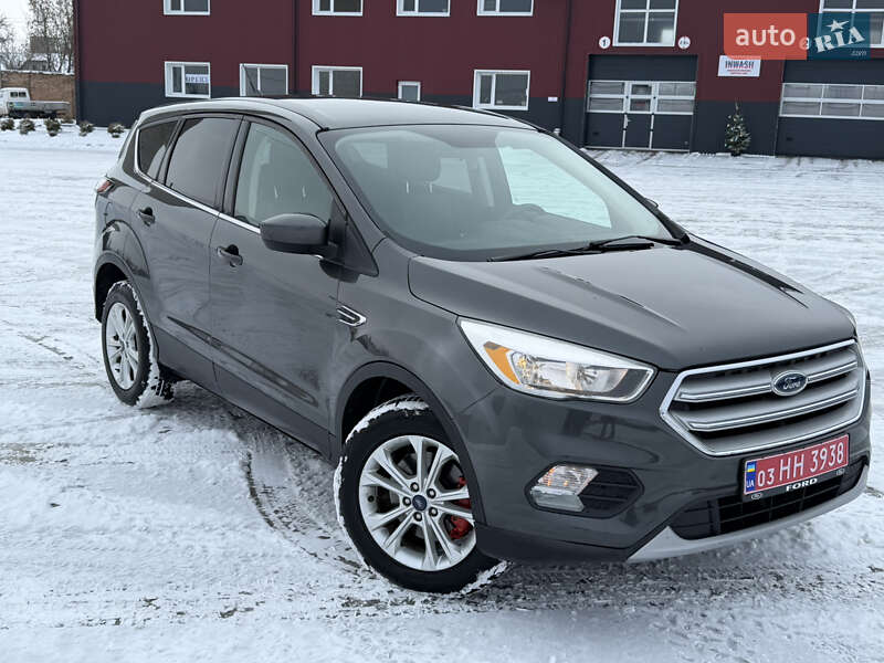 Позашляховик / Кросовер Ford Escape 2018 в Дубні