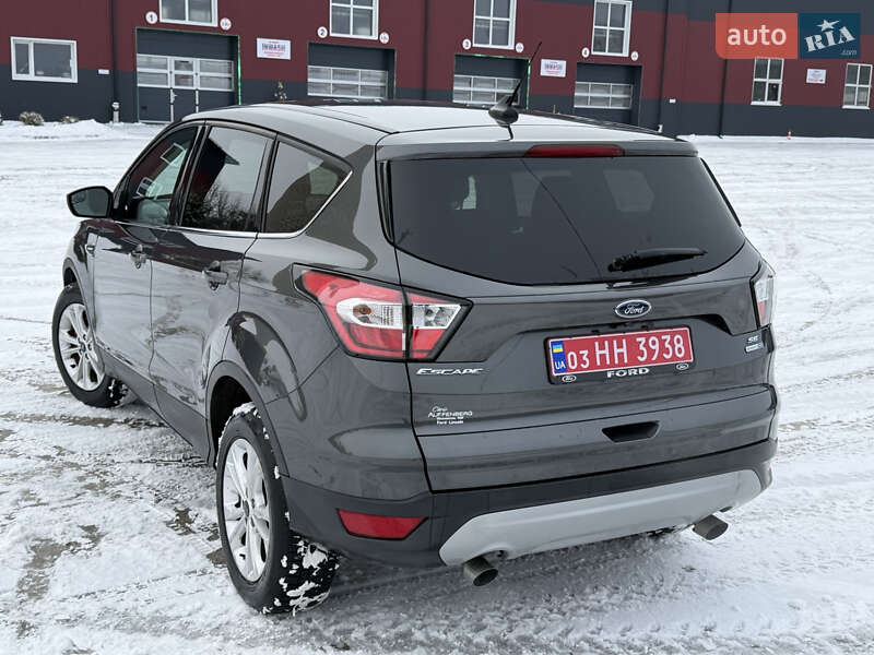 Позашляховик / Кросовер Ford Escape 2018 в Дубні