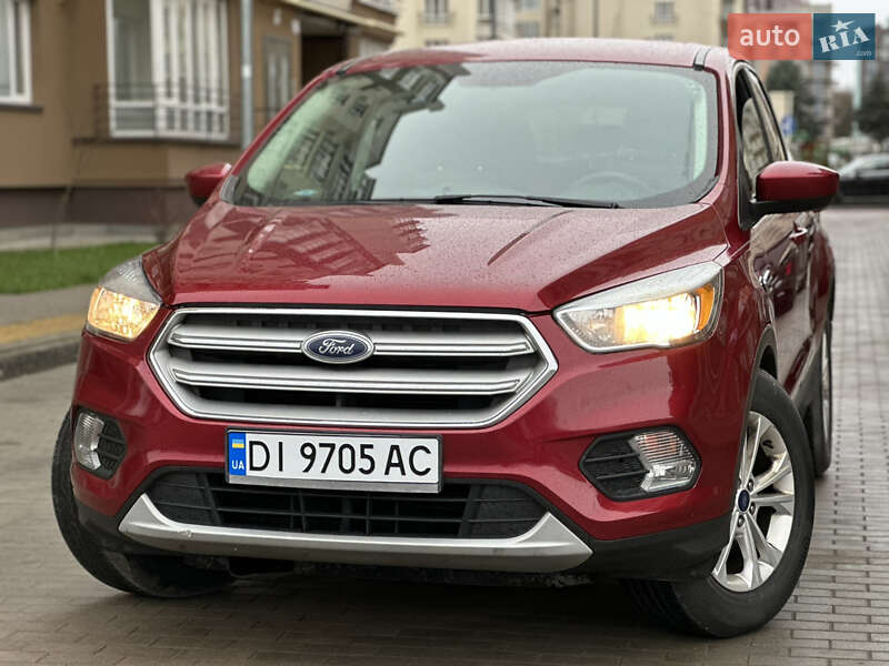 Позашляховик / Кросовер Ford Escape 2016 в Львові фото Позашляховик / Кросовер Ford Escape 2016 в Львові