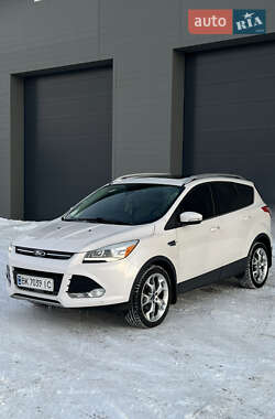 Внедорожник / Кроссовер Ford Escape 2016 в Сарнах