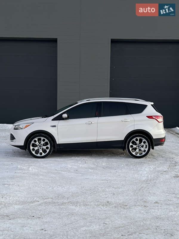 Внедорожник / Кроссовер Ford Escape 2016 в Сарнах