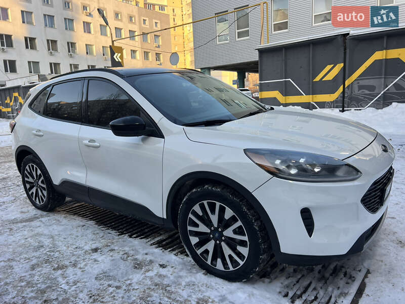 Позашляховик / Кросовер Ford Escape 2020 в Харкові