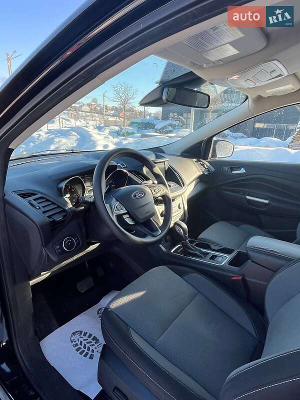 Позашляховик / Кросовер Ford Escape 2019 в Львові