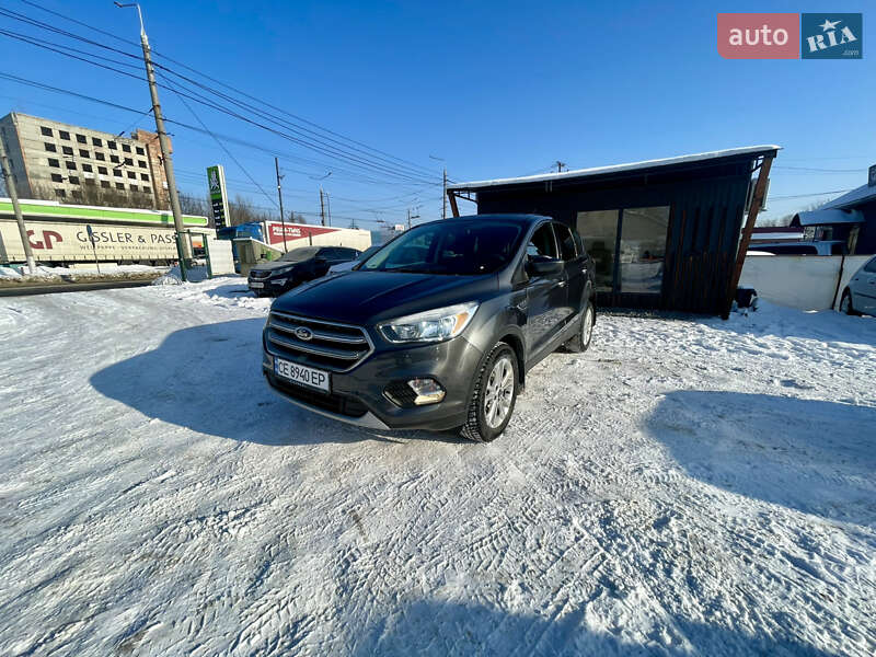 Позашляховик / Кросовер Ford Escape 2017 в Чернівцях