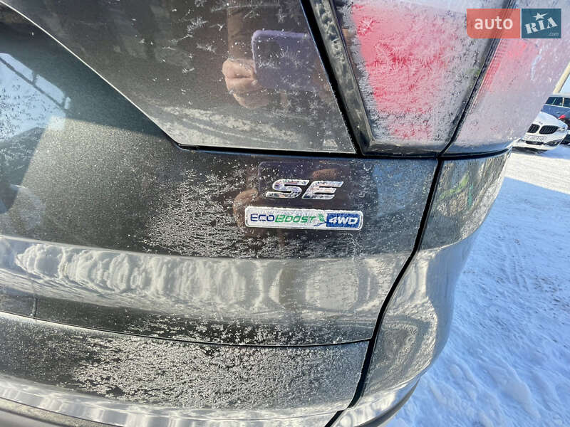 Позашляховик / Кросовер Ford Escape 2017 в Чернівцях