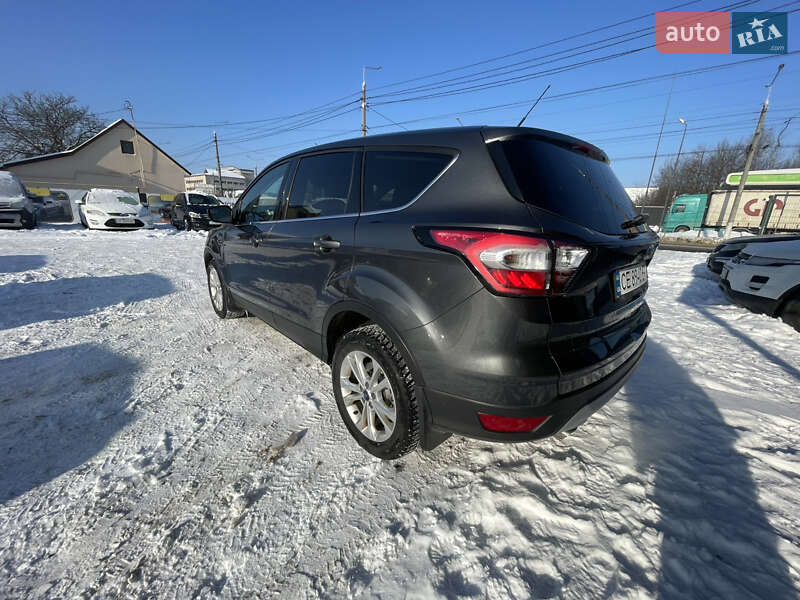 Позашляховик / Кросовер Ford Escape 2017 в Чернівцях