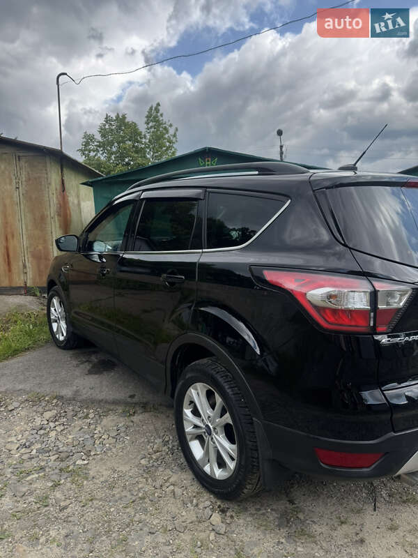 Внедорожник / Кроссовер Ford Escape 2018 в Киеве
