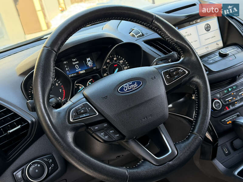 Позашляховик / Кросовер Ford Escape 2018 в Дрогобичі