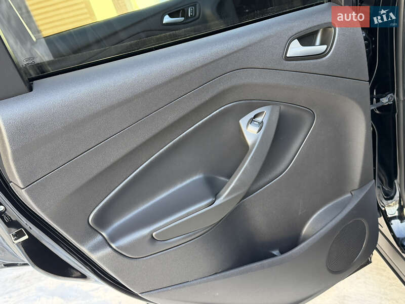 Позашляховик / Кросовер Ford Escape 2018 в Дрогобичі