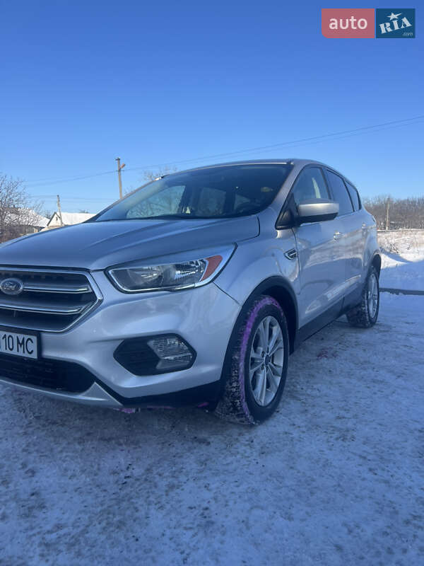 Внедорожник / Кроссовер Ford Escape 2016 в Виннице