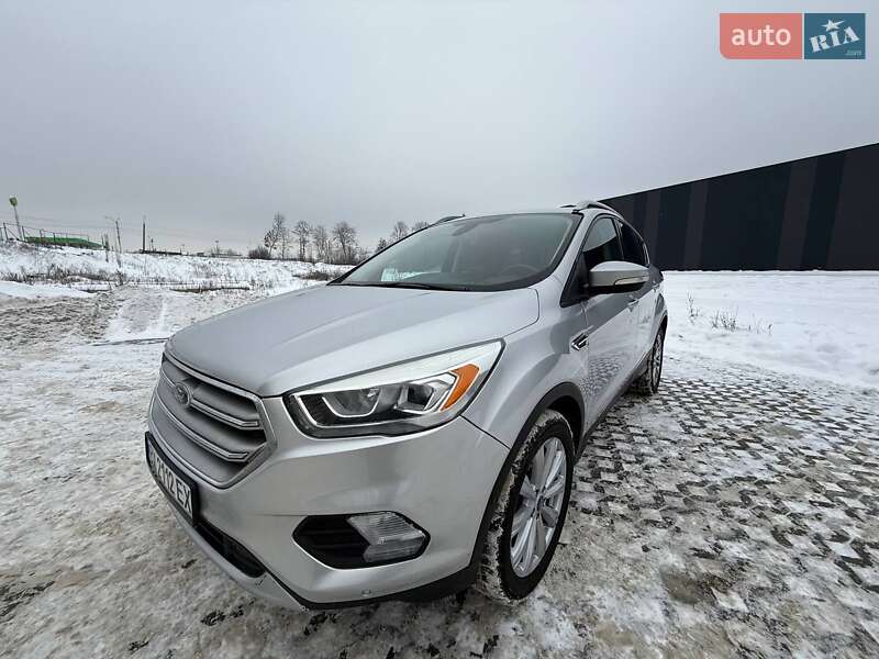 Внедорожник / Кроссовер Ford Escape 2018 в Хмельницком