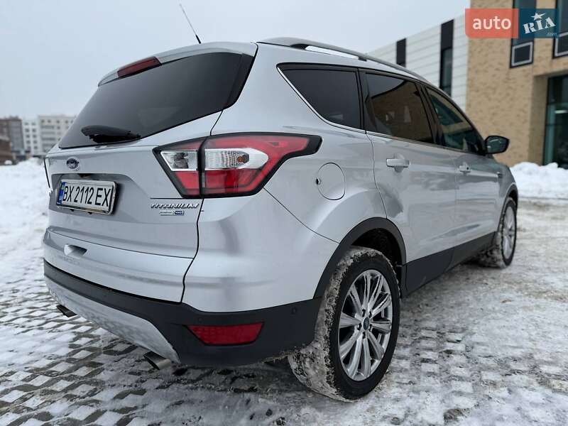 Внедорожник / Кроссовер Ford Escape 2018 в Хмельницком